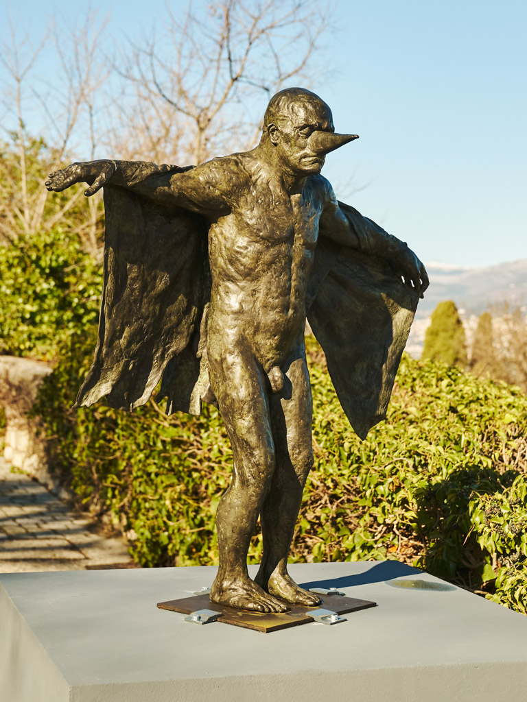 Mougins-Monumental-2026 8 Birdman with cloth wings bronze Beth Carter 768x1024px 1