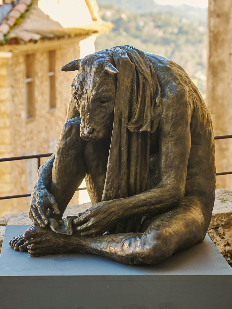 Mougins-Monumental-2026 24 Solace bronze Beth Carter 768x1024px 1